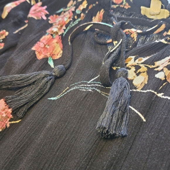 En Crème Floral Cold Shoulder Long Sleeve Black Romper Women’s XL Boho Chic - Picture 12 of 13